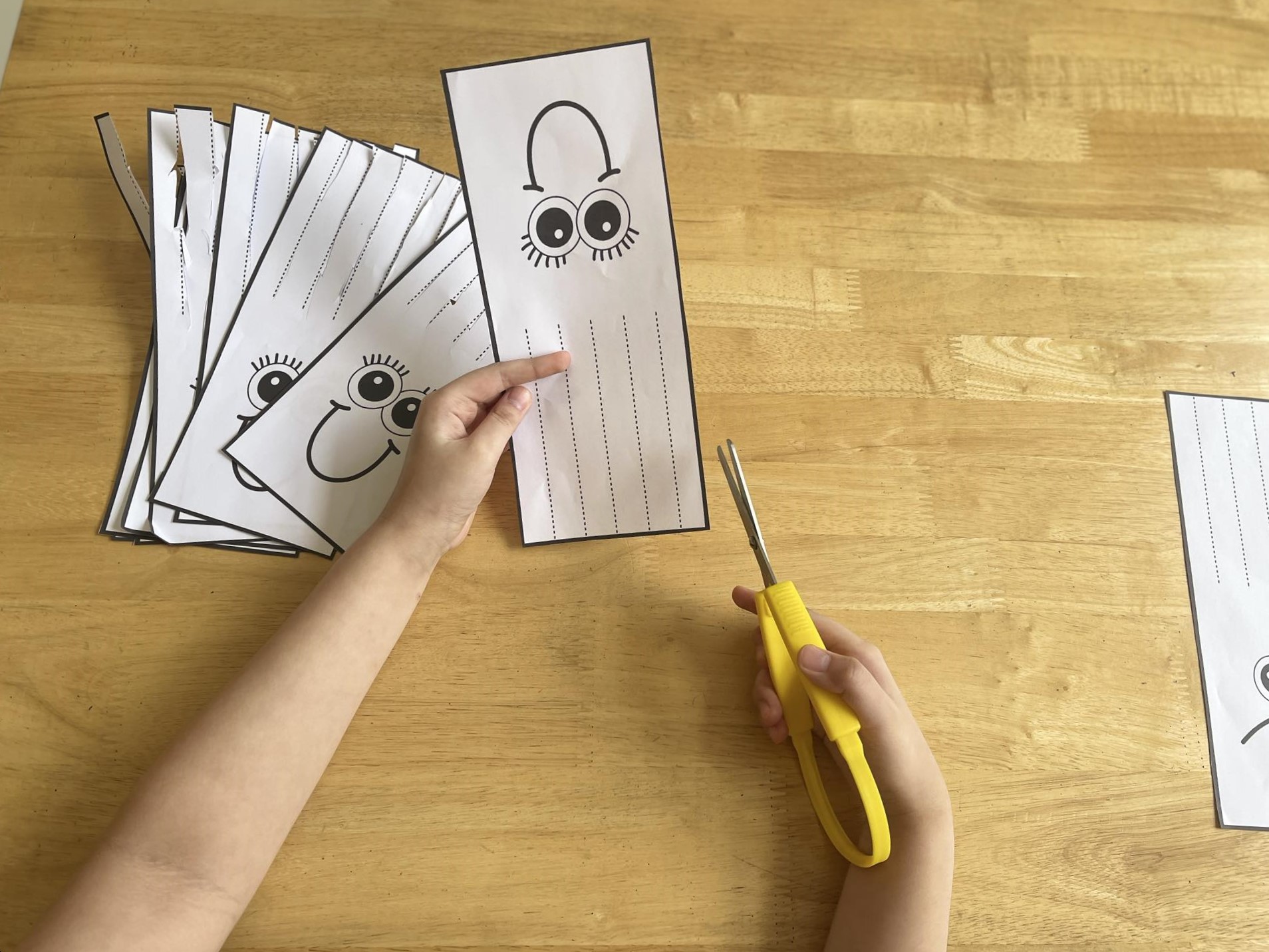 Loop Scissors for students with Special Needs - OrbRom Center