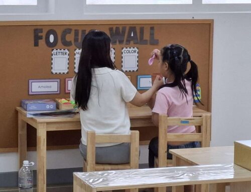 Exploring Interactive Kitchen Play: Teacher Waya’s Engaging Session at OrbRom Center